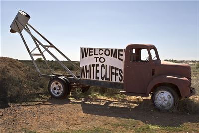 Willkommen in White Cliffs